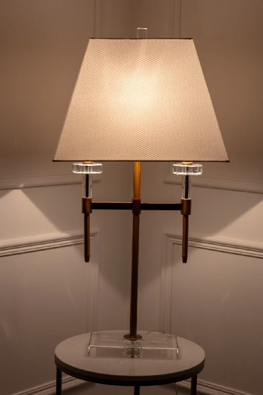 Salt Lamps for Guest Rooms to Add a Cozy TouchSoho Table Lamp