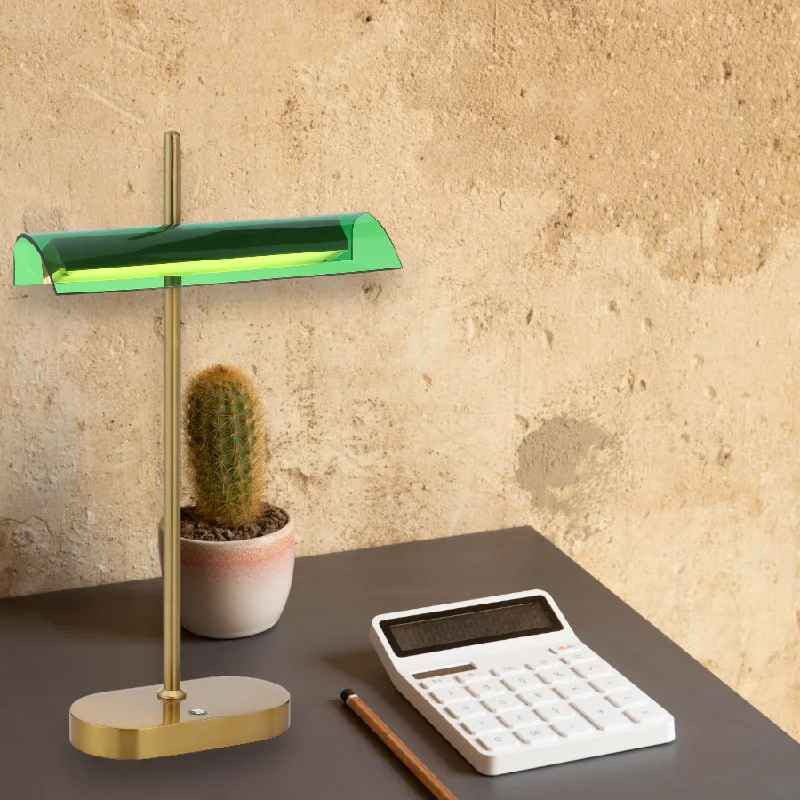 Lava Lamps for Artisan Bakeries to Enhance the DisplayLyman LED Modern Bankers Lamp Lamp