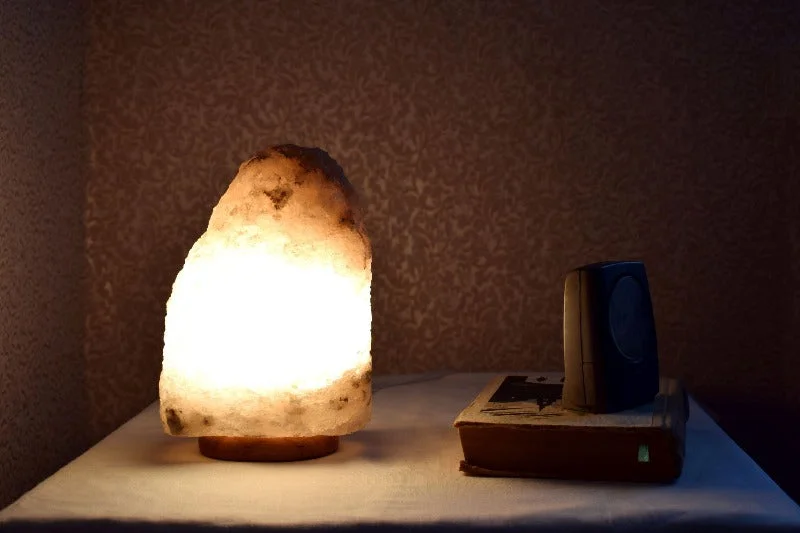 Purple Salt Lamps for a Mysterious AmbianceWhite salt lamp 5-7 Kg