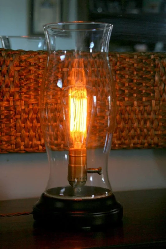 Large size Edison light bulbs for statement piecesNostalgic Glass Edison Table Lamp