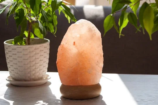 Crystal Salt Lamps for a Sparkling EffectTiny mini Himalayan salt lamp
