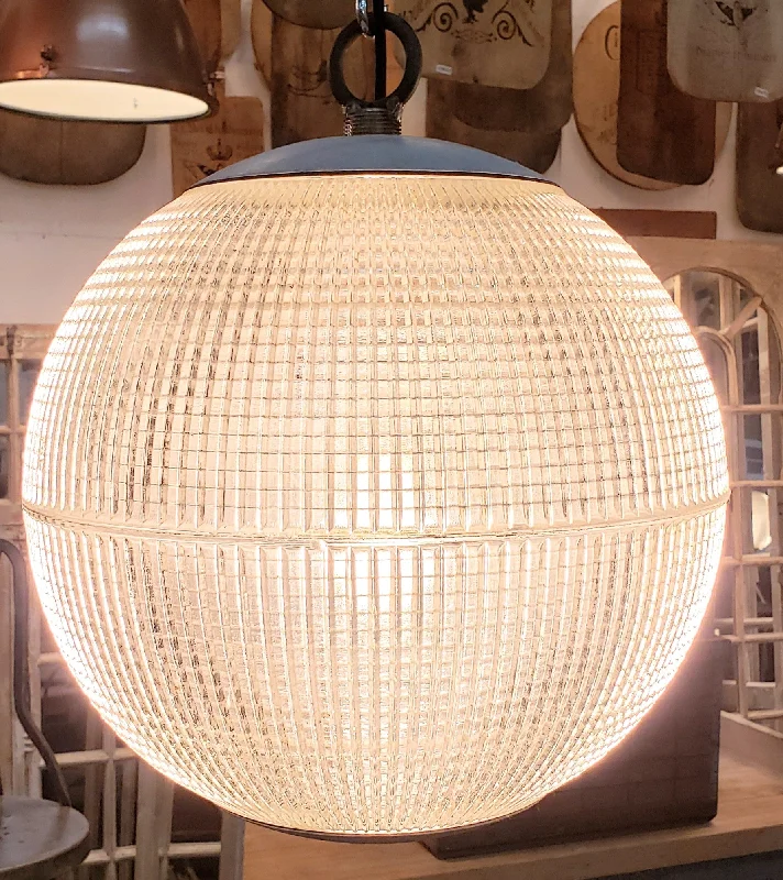 Industrial Lighting for Furniture FactoriesRepurposed Paris Streetlight Pendant Light (Small)