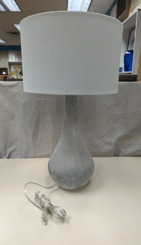 Lava Lamps for Arcades to Enhance the Gaming AtmosphereGRAY/WHITE CRACKLY BASE LAMP
