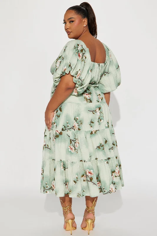 Magnolia Tiered Midi Dress - Sage