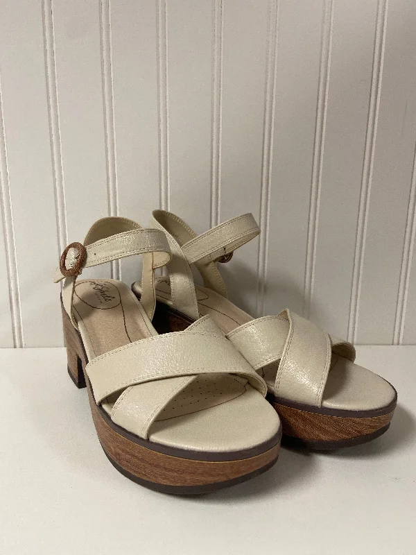 Beige Sandals Heels Block Life Stride, Size 8