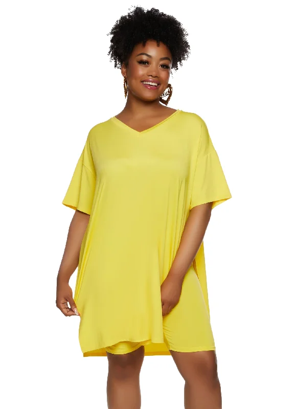 Plus Size Daisy Side Slit Oversized Tee