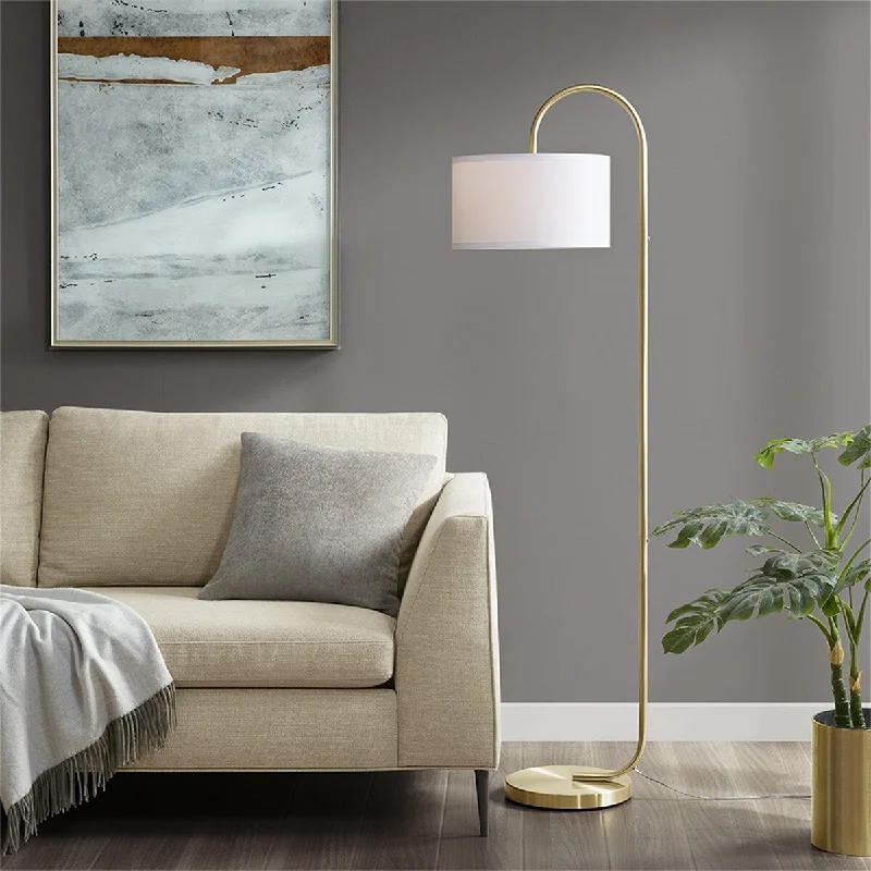 Victorian Style Floor Lamp for Traditional and Elegant InteriorsArched Metal Floor Lamp Victorian Style Floor Lamp for Traditional and Elegant InteriorsArched Metal Floor Lamp