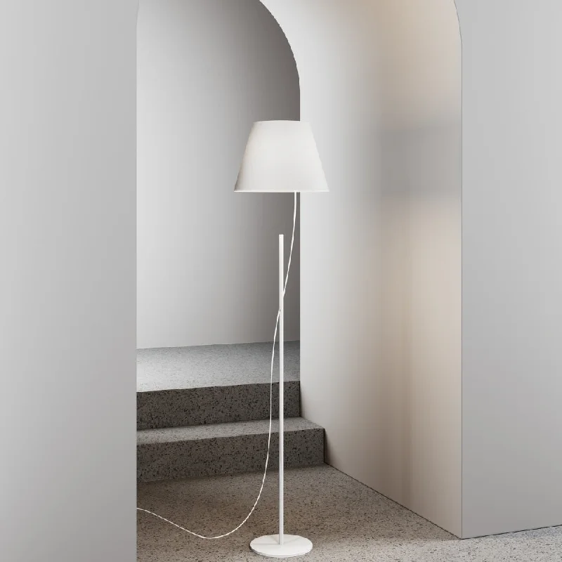 Industrial Style Floor Lamp with Exposed Bulbs for Loft ApartmentsLodes Hover Floor Lamp