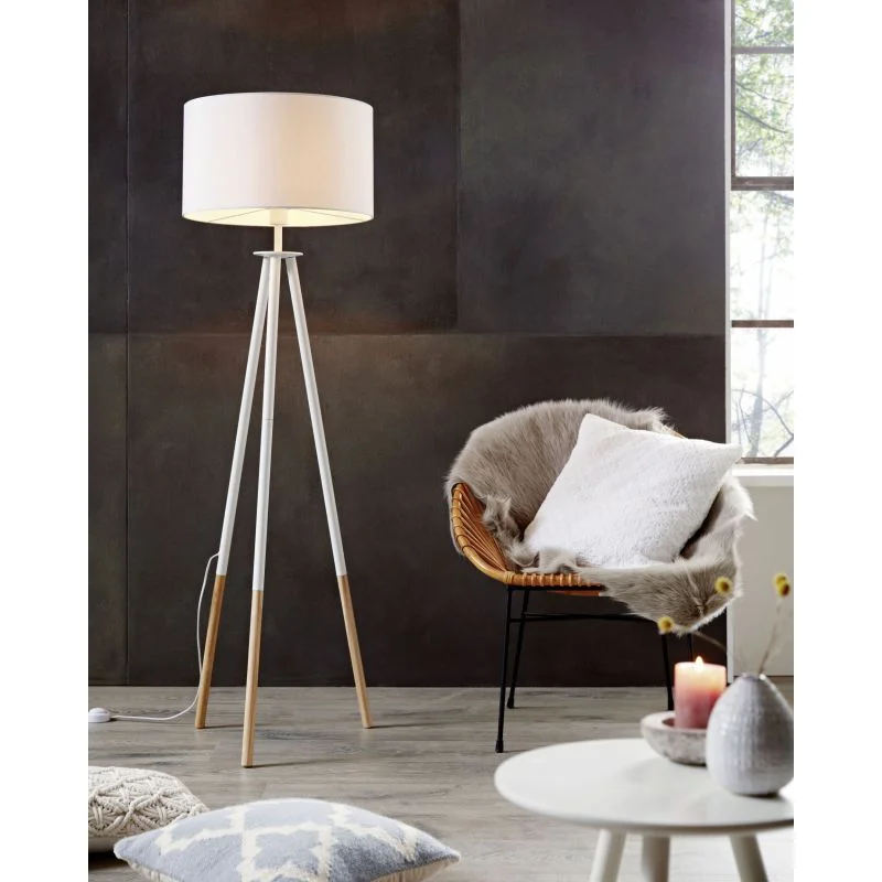 Victorian Style Floor Lamp for Traditional and Elegant InteriorsPRINCE CHARMING PEDESTAL LAMP Victorian Style Floor Lamp for Traditional and Elegant InteriorsPRINCE CHARMING PEDESTAL LAMP
