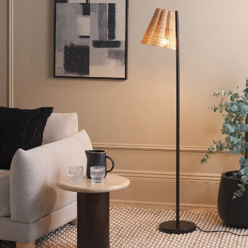 Victorian Style Floor Lamp for Traditional and Elegant InteriorsSAFAVIEH Lighting Mio 59-inch Floor Lamp - Natural/Black - 10Wx14Dx59H Victorian Style Floor Lamp for Traditional and Elegant InteriorsSAFAVIEH Lighting Mio 59-inch Floor Lamp - Natural/Black - 10Wx14Dx59H