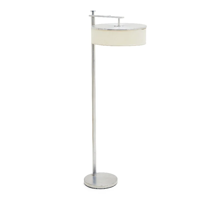 Modern Minimalist Floor Lamp for Contemporary Living RoomsSilver Circular Floor Lamp